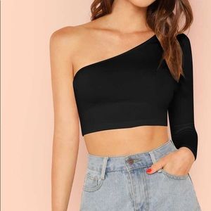 Half sleeve crop top